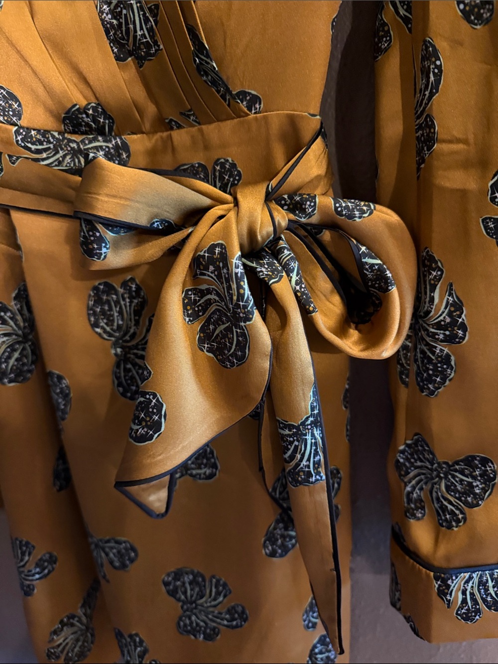 SALONI Bibi Piped Dress - Picture 5 of 16